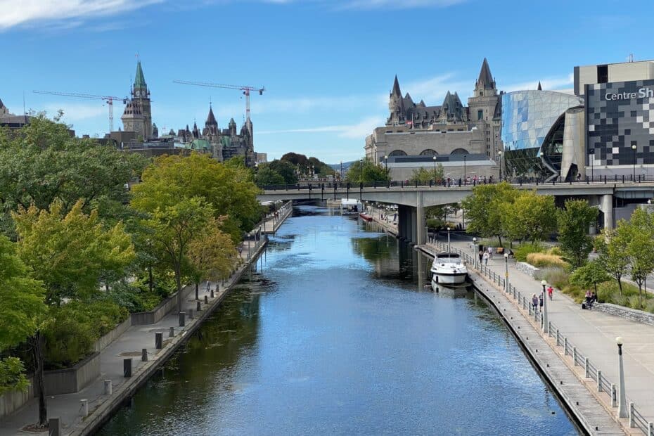 Prefab-Cottages-Ottawa-Rideau-Canal